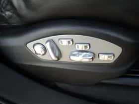 Porsche Cayenne (2010) thumbnail 23