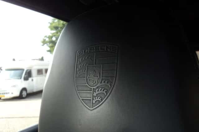 Porsche Cayenne (2010) thumbnail 30