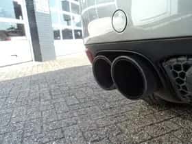 Porsche Cayenne (2010) thumbnail 42