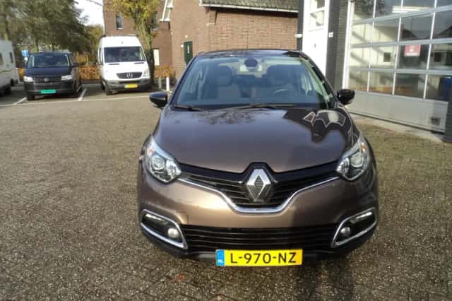 Renault Captur (2013) thumbnail 3