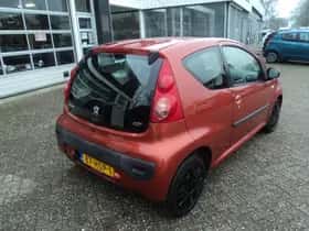 Peugeot 107 (2009) thumbnail 8