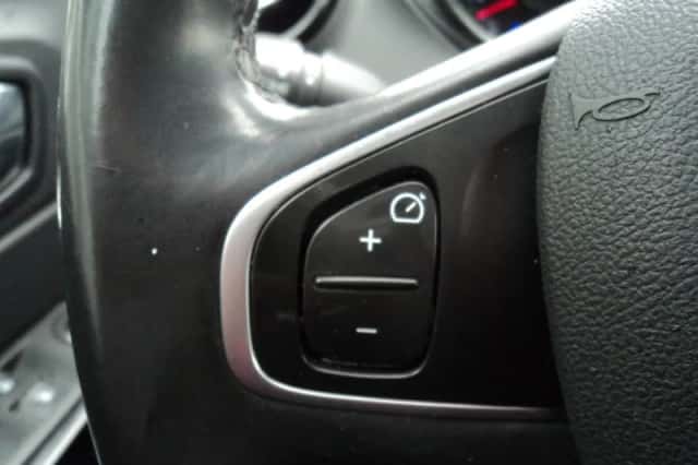 Renault Captur (2017) thumbnail 17