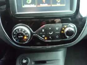 Renault Captur (2017) thumbnail 21