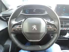 Peugeot 208 (2021) thumbnail 14