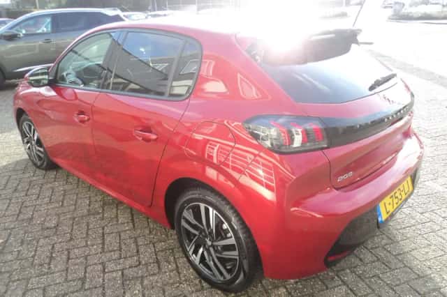 Peugeot 208 (2021) thumbnail 6