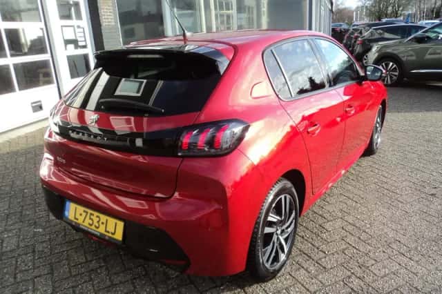 Peugeot 208 (2021) thumbnail 8