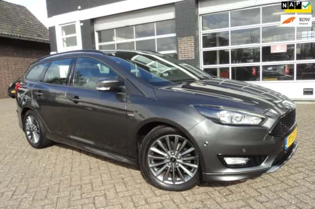 Ford Focus (2017) thumbnail 2