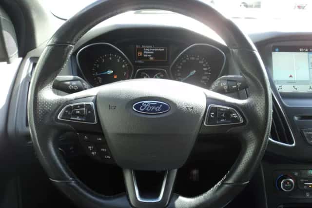 Ford Focus (2017) thumbnail 16