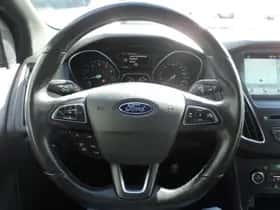 Ford Focus (2017) thumbnail 16