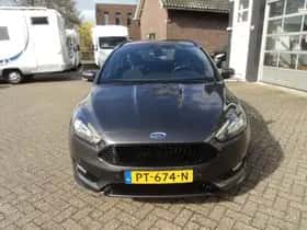 Ford Focus (2017) thumbnail 3