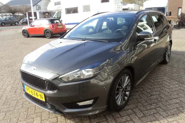 Ford Focus (2017) thumbnail 4