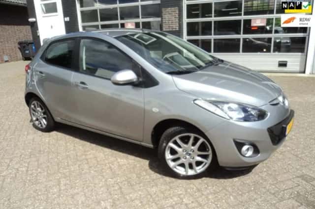 Mazda 2 (2012) thumbnail 1