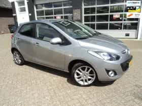 Mazda 2 (2012) thumbnail 2