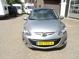 Mazda 2 (2012) thumbnail 3