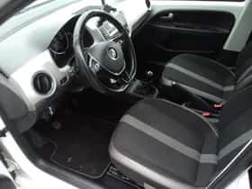 Volkswagen Up! (2019) thumbnail 11