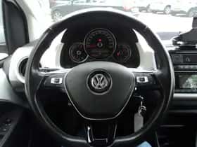 Volkswagen Up! (2019) thumbnail 15