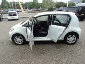 Volkswagen Up! (2019) thumbnail 10