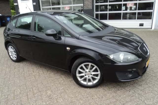 SEAT Leon (2010) thumbnail 2