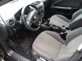 SEAT Leon (2010) thumbnail 11
