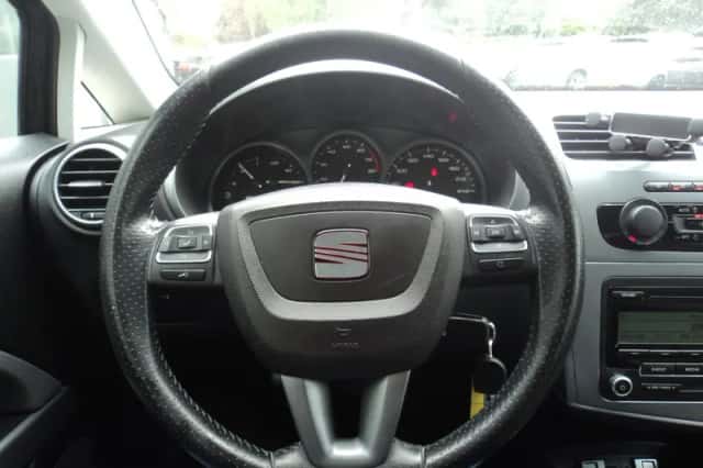 SEAT Leon (2010) thumbnail 14