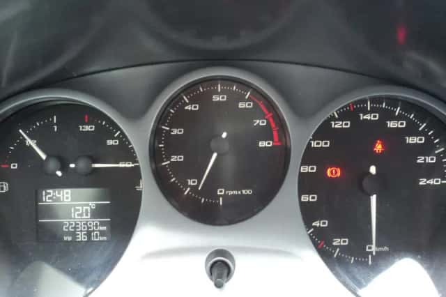 SEAT Leon (2010) thumbnail 15