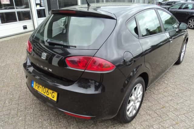 SEAT Leon (2010) thumbnail 8