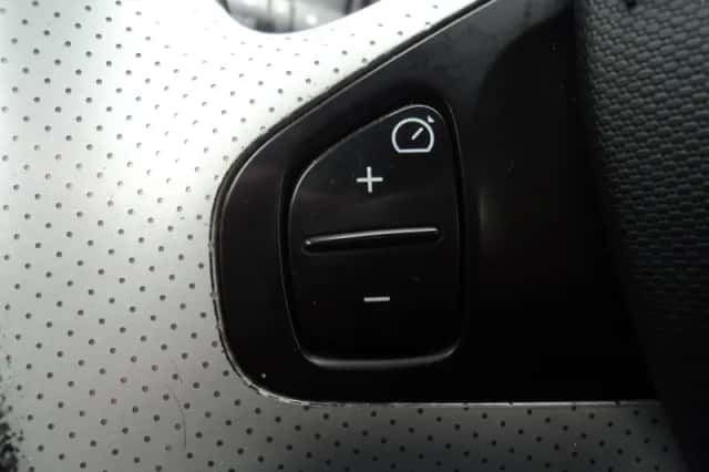 Renault Clio (2014) thumbnail 15