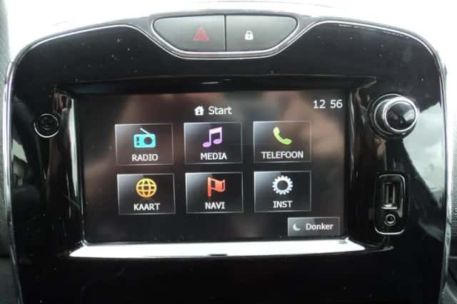 Renault Clio (2014) thumbnail 17