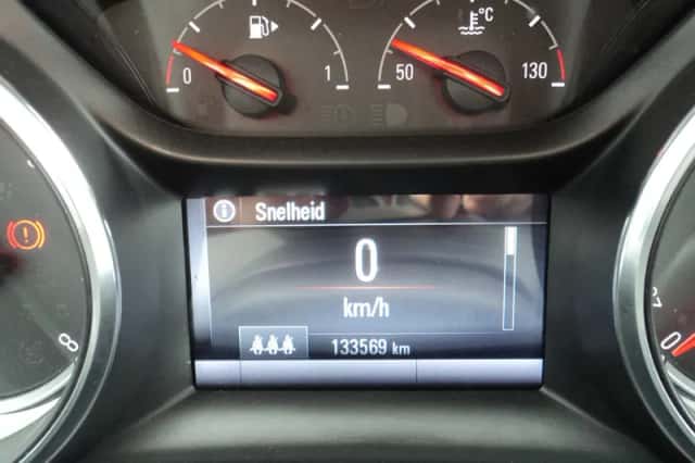 Opel Astra Sports Tourer (2016) thumbnail 15