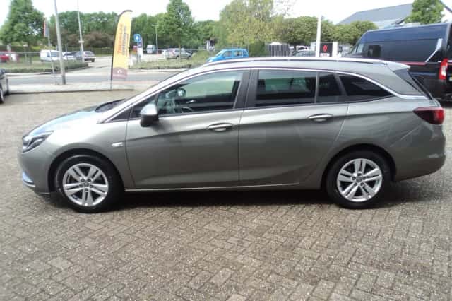 Opel Astra Sports Tourer (2016) thumbnail 5