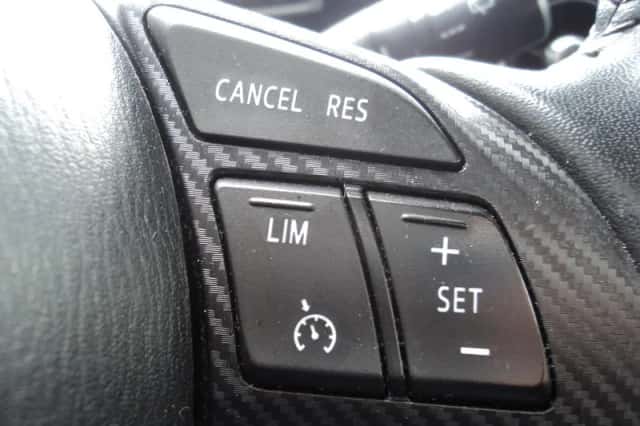 Mazda 2 (2015) thumbnail 17