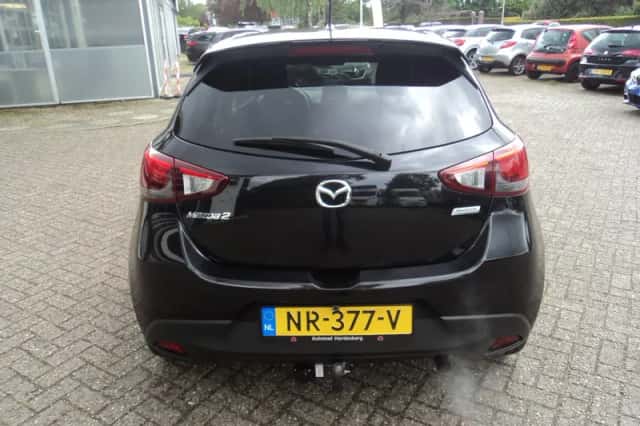 Mazda 2 (2015) thumbnail 7