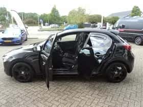 Mazda 2 (2015) thumbnail 10