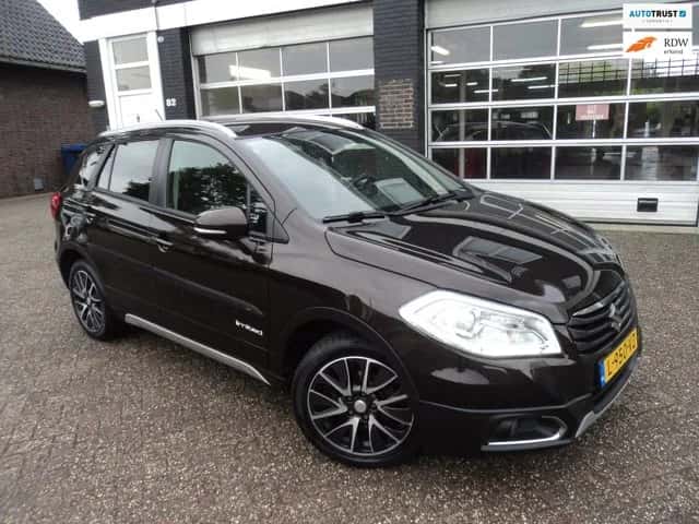 Suzuki SX4 S-Cross (2015) — foto 1