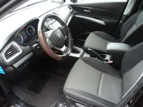 Suzuki SX4 S-Cross (2015) thumbnail 11