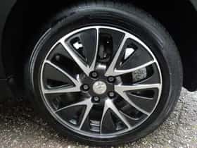 Suzuki SX4 S-Cross (2015) thumbnail 13