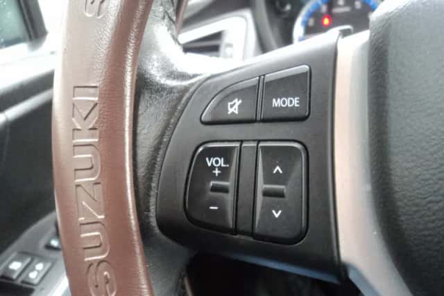 Suzuki SX4 S-Cross (2015) thumbnail 16