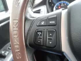 Suzuki SX4 S-Cross (2015) thumbnail 16