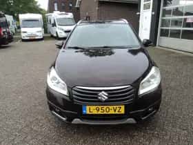 Suzuki SX4 S-Cross (2015) thumbnail 3