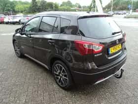 Suzuki SX4 S-Cross (2015) thumbnail 6