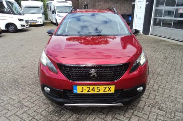 Peugeot 2008 (2016) thumbnail 3