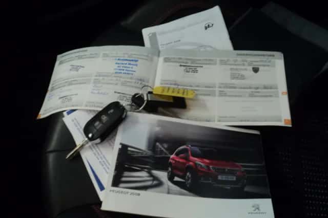 Peugeot 2008 (2016) thumbnail 26