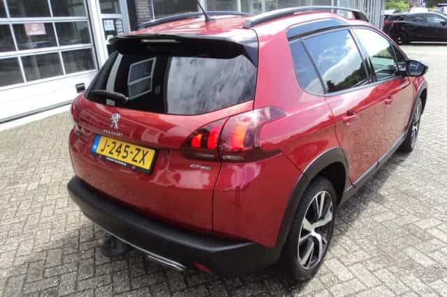 Peugeot 2008 (2016) thumbnail 8