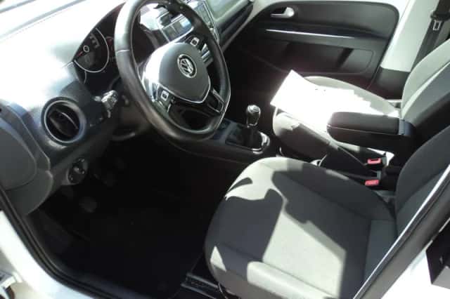 Volkswagen Up! (2020) thumbnail 11