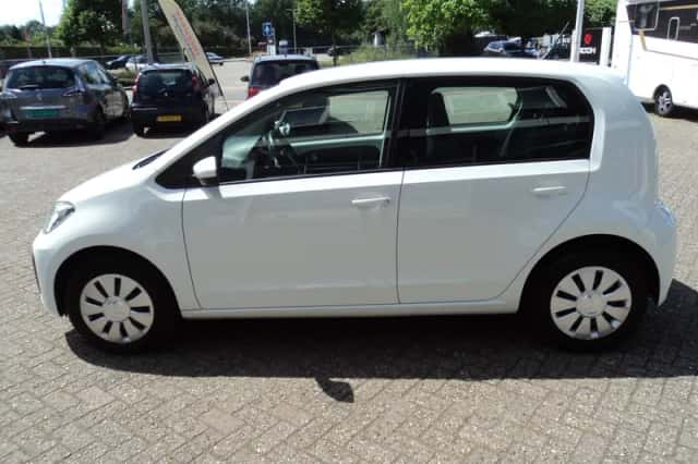 Volkswagen Up! (2020) thumbnail 5