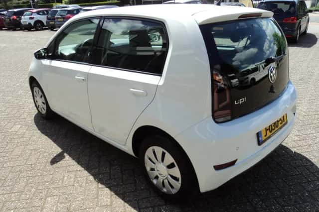 Volkswagen Up! (2020) thumbnail 6