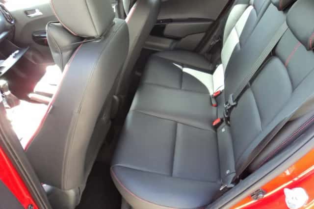 Kia Picanto (2017) thumbnail 12