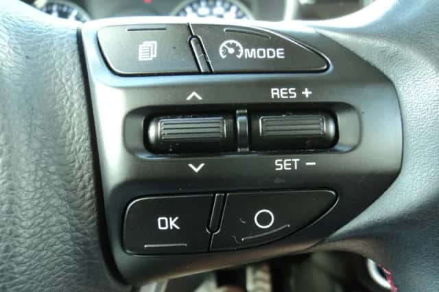 Kia Picanto (2017) thumbnail 16