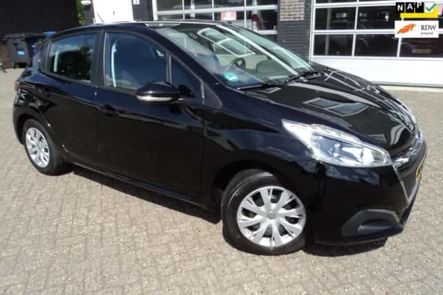 Peugeot 208 (2018) thumbnail 2
