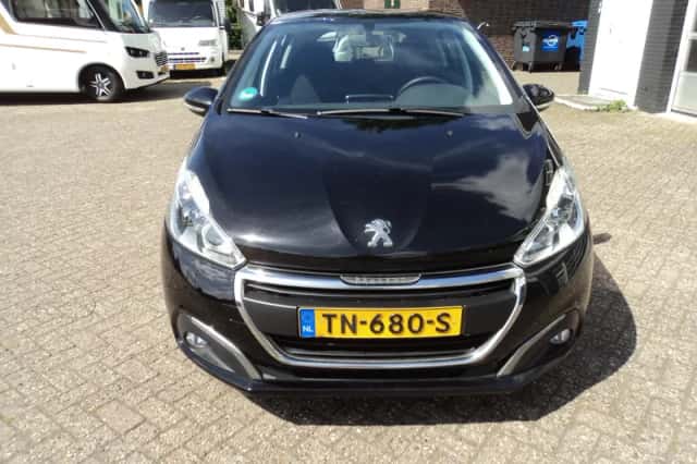 Peugeot 208 (2018) thumbnail 3